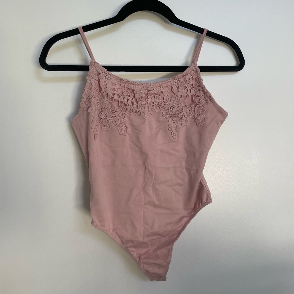 Free with purchase! Full Tilt dusty pink lace bodysuit S